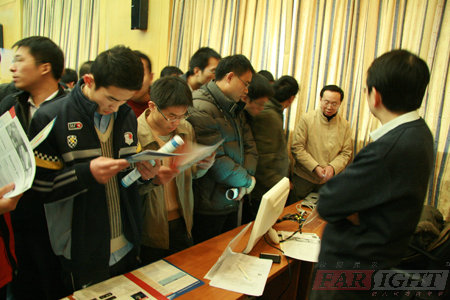 12��20����K�P�c:Ƕ��ʽϵ�y(t��ng)�_Դvs�̘I(y��)���v���ɹ��e�k