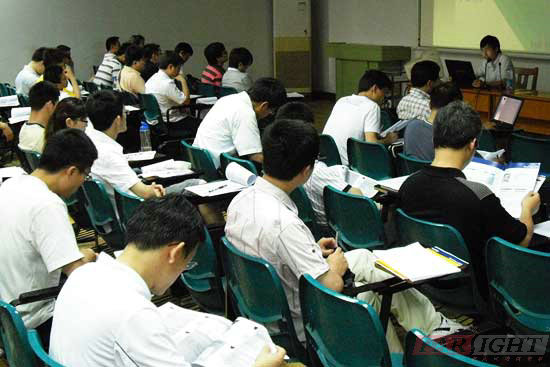 �A���hҊǶ��ʽ��Ӗ�v����Ƭ