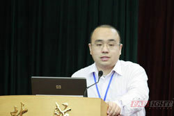 �A���hҊǶ��ʽ��Ӗ���M�v����Ƭ