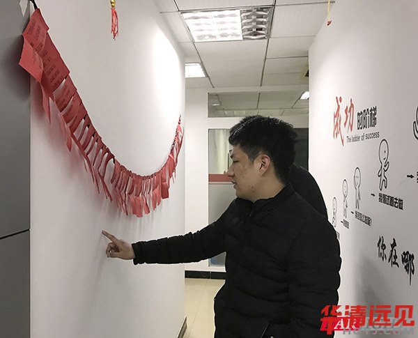 瞧這自信的小眼神